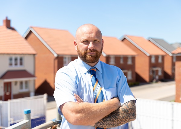 Former bricklayer in Seaton wins major industry award for site excellence
